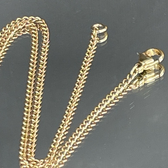 CHANEL CC Logo Gold Tone chocolate bar pendant Necklace - Picture 7 of 9